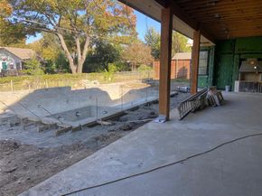 4117  Creekdale Drive , Dallas Texas 75229