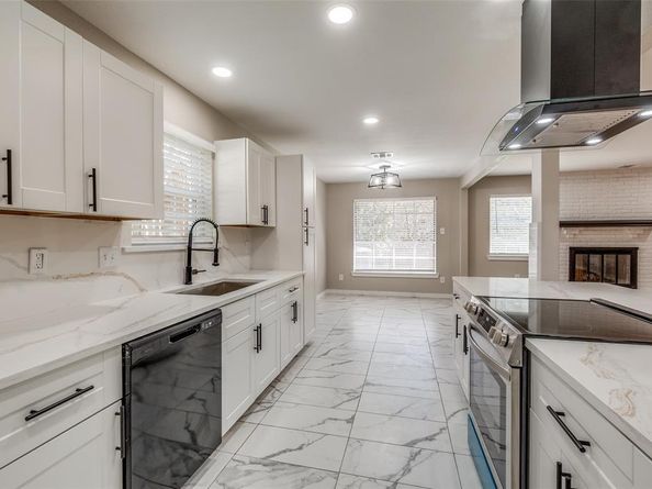 3956  Lost Creek Drive , Dallas Texas 75224