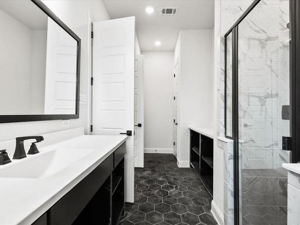 6813  Turner Falls Circle , Flower Mound Texas 76226