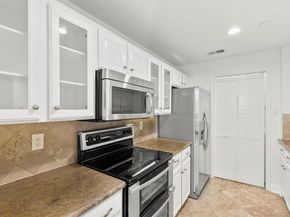 5565  Preston Oaks Road  136, Dallas Texas 75254