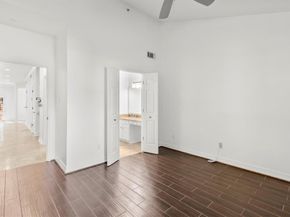 5565  Preston Oaks Road  136, Dallas Texas 75254