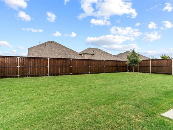 928  Violet Way , Celina Texas 75009