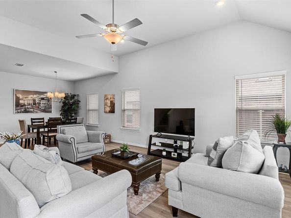 928  Violet Way , Celina Texas 75009