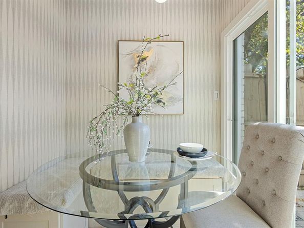 2806  Knight Street  103, Dallas Texas 75219