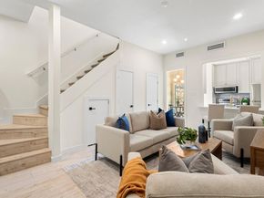 2806  Knight Street  103, Dallas Texas 75219