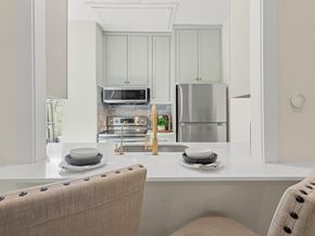 2806  Knight Street  103, Dallas Texas 75219