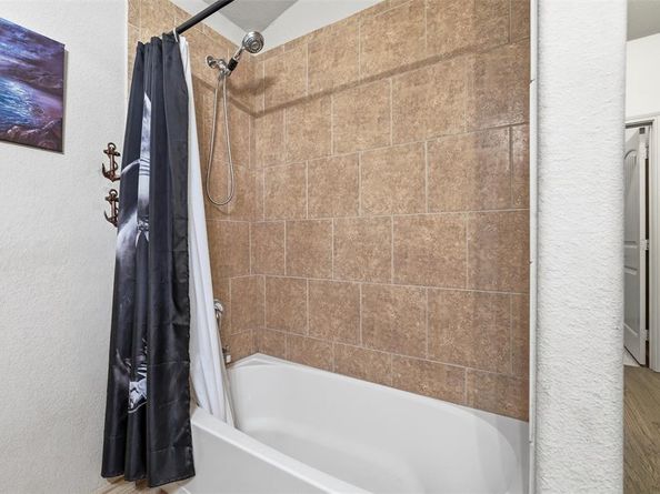 9405  Navarro Street , Fort Worth Texas 76036