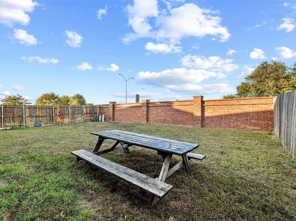 9405  Navarro Street , Fort Worth Texas 76036