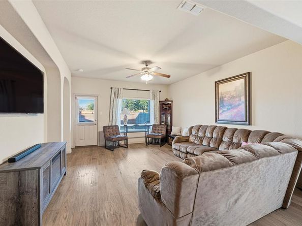 9405  Navarro Street , Fort Worth Texas 76036