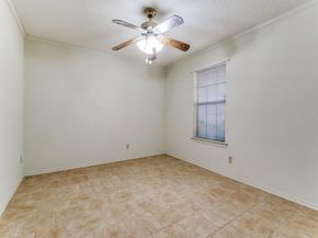 928  Old Mill Circle , Irving Texas 75061