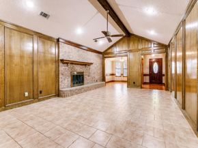 928  Old Mill Circle , Irving Texas 75061