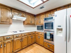 928  Old Mill Circle , Irving Texas 75061