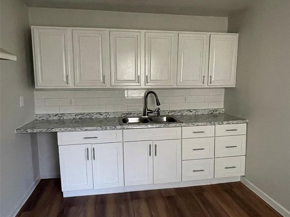 1041  Bradfield Road , Dallas Texas 75217