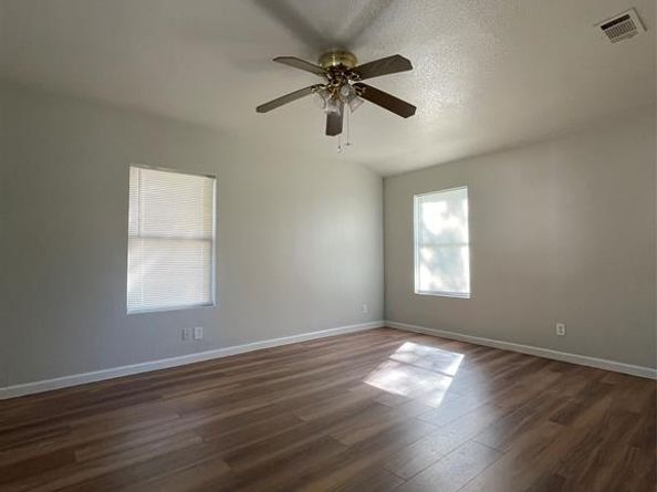 1041  Bradfield Road , Dallas Texas 75217