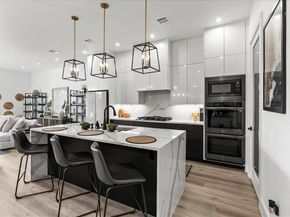 2132  Hondo Avenue , Dallas Texas 75219