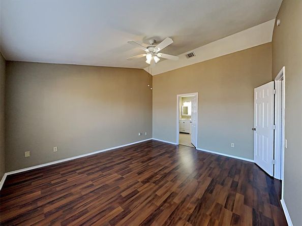 2560  Creekwood Lane , Fort Worth Texas 76123