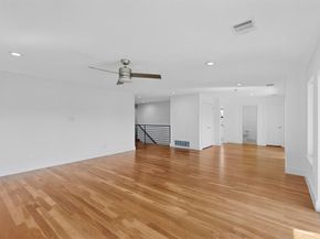 4521  Cowan Avenue , Dallas Texas 75209