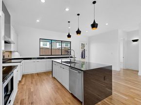 4521  Cowan Avenue , Dallas Texas 75209