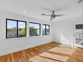 4521  Cowan Avenue , Dallas Texas 75209