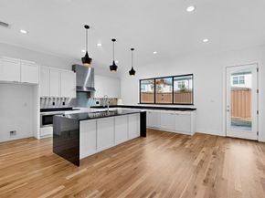 4521  Cowan Avenue , Dallas Texas 75209