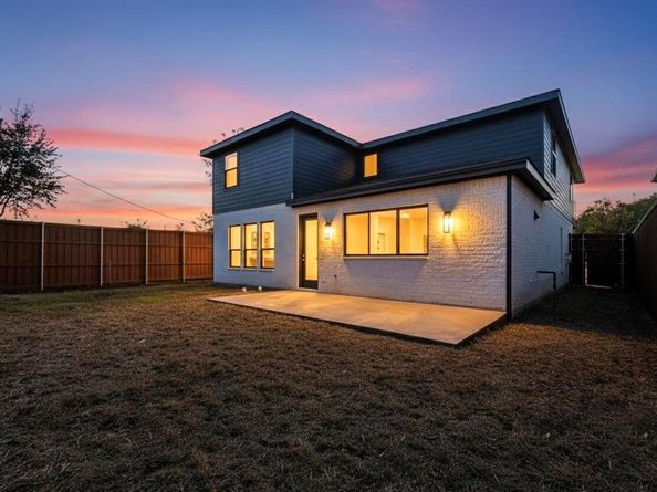 4521  Cowan Avenue , Dallas Texas 75209