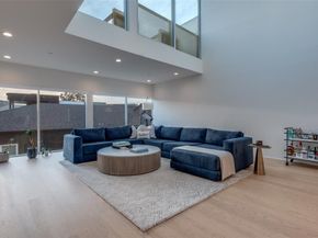 4626  Coles Manor Place  103, Dallas Texas 75204