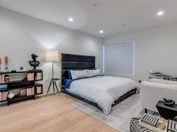 4626  Coles Manor Place  103, Dallas Texas 75204