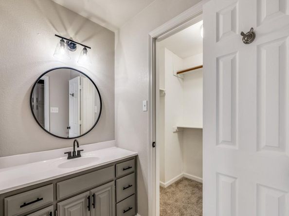 3001  Forestwood Drive , Arlington Texas 76006