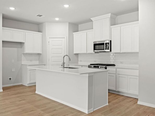 3204  Kingdom Drive , Denton Texas 76208