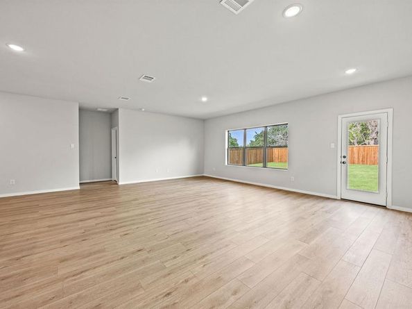 3204  Kingdom Drive , Denton Texas 76208