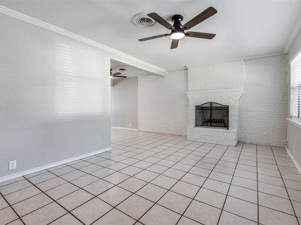 2952  Lavita Lane , Farmers Branch Texas 75234