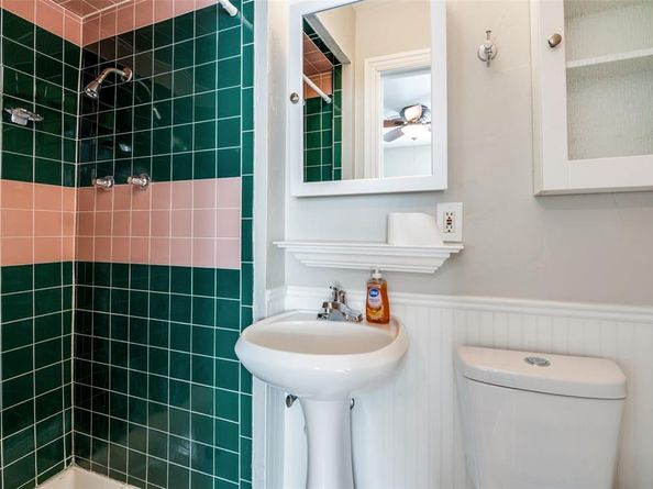 2952  Lavita Lane , Farmers Branch Texas 75234