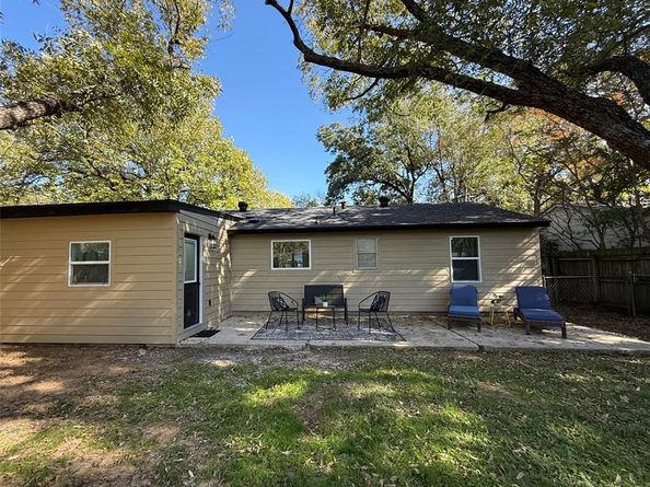 1816  Will Scarlet Road , Arlington Texas 76013