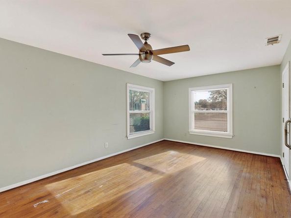 2065 S Farola Drive , Dallas Texas 75228