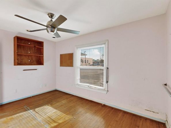 2065 S Farola Drive , Dallas Texas 75228