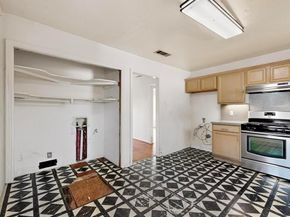 2065 S Farola Drive , Dallas Texas 75228