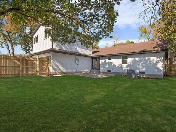 1212  Willow Glen Drive , Dallas Texas 75232