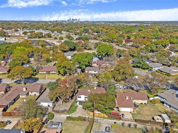 1212  Willow Glen Drive , Dallas Texas 75232