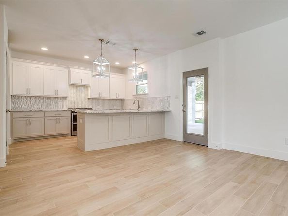 5618  Oaks Lane , Westworth Village Texas 76114