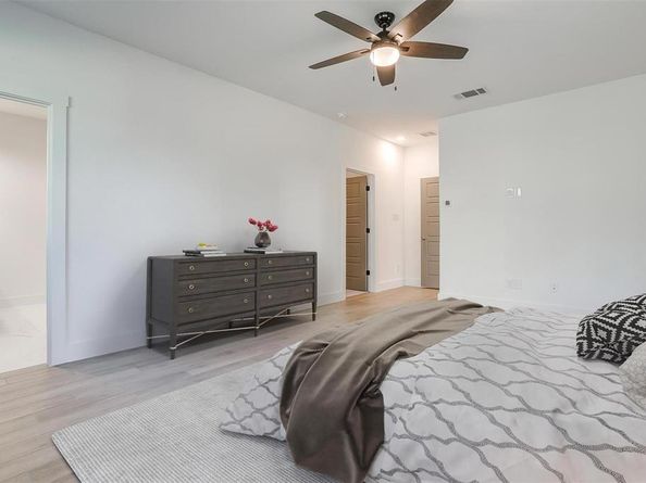 5618  Oaks Lane , Westworth Village Texas 76114