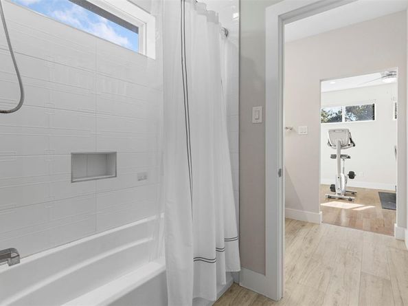 3955  Park Lane , Dallas Texas 75220