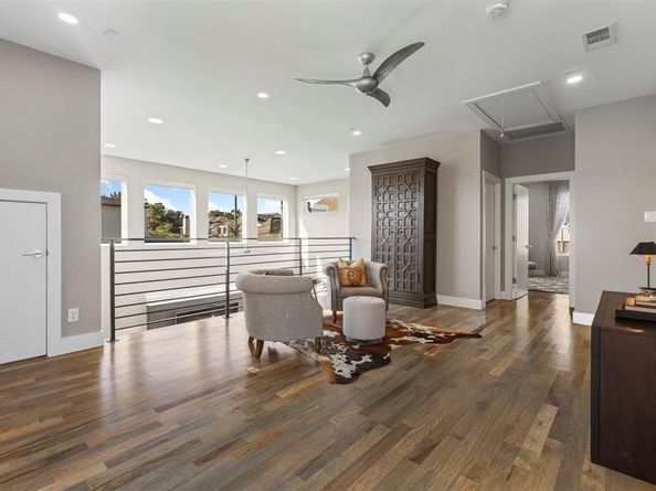 3955  Park Lane , Dallas Texas 75220