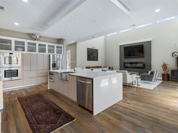 3955  Park Lane , Dallas Texas 75220