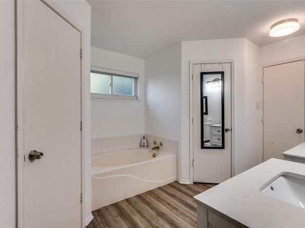 7125  Woodhinge Drive , Benbrook Texas 76126