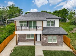 1260 E Magnolia Avenue , Fort Worth Texas 76104