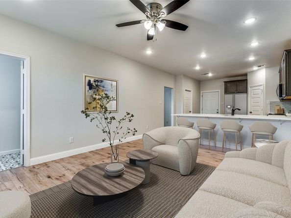 1260 E Magnolia Avenue , Fort Worth Texas 76104