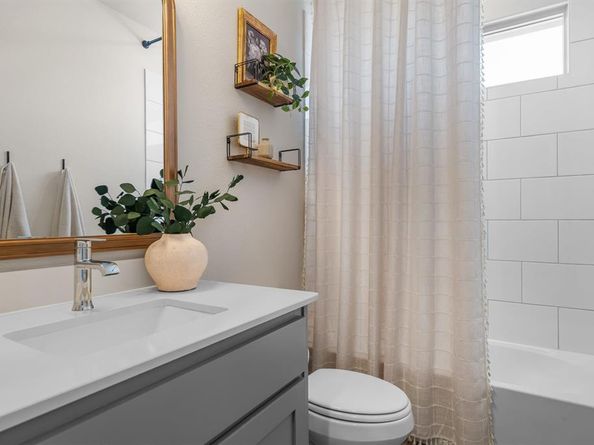 2013  Windsor Drive , Argyle Texas 76226