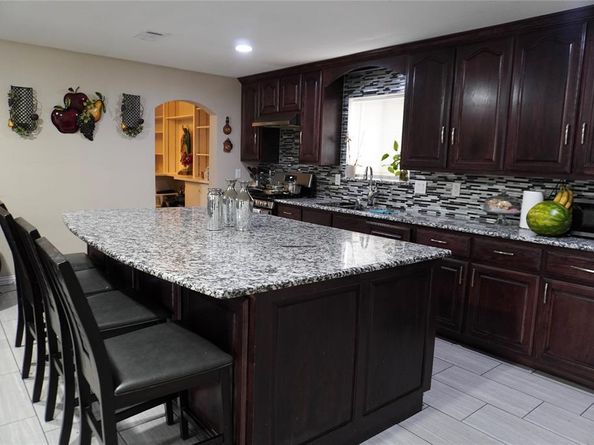 2809  Linden Lea  , Irving Texas 75061