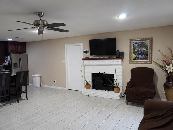 2809  Linden Lea  , Irving Texas 75061