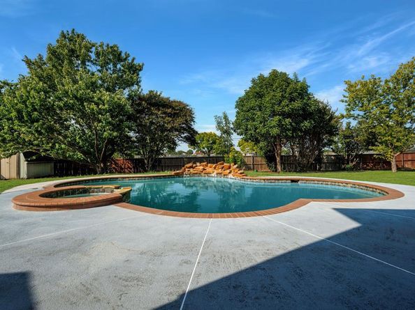 6005  Brandy Wood Trail , Arlington Texas 76018